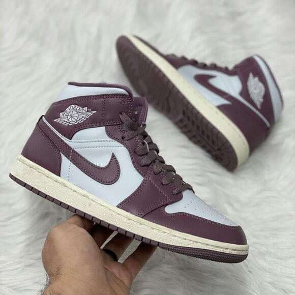Nike Air Jordan 1 Mid Womens Basketball Shoes Pink BQ6472-050 VNDS Sz 7